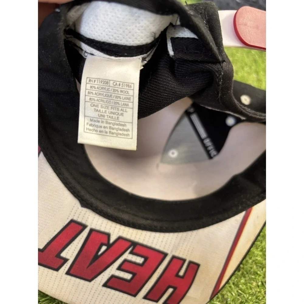 Mitchell & Ness some discoloration